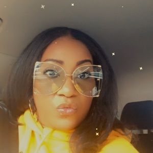 Meet your Posher, Takisha